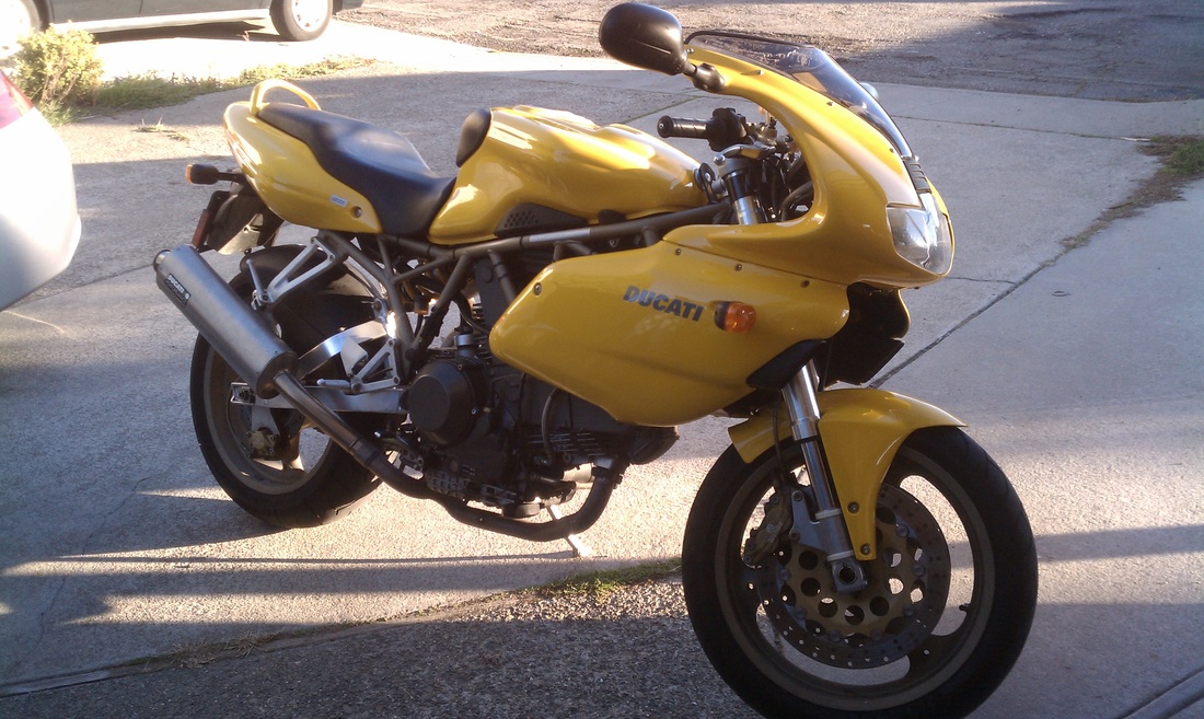 1999 Ducati 900SS